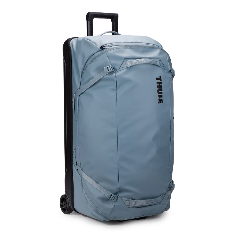 Waterproof luggage covers for protection against rain on outdoor tripsThule Chasm