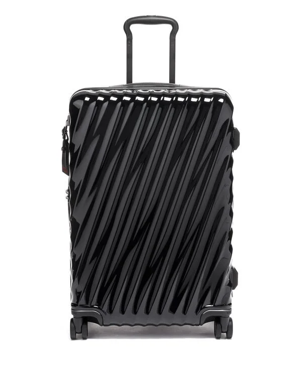 Leather luggage handles for a comfortable and stylish gripTumi 19 Degree Short Trip Expandable 4 Wheel Packing Case 139685