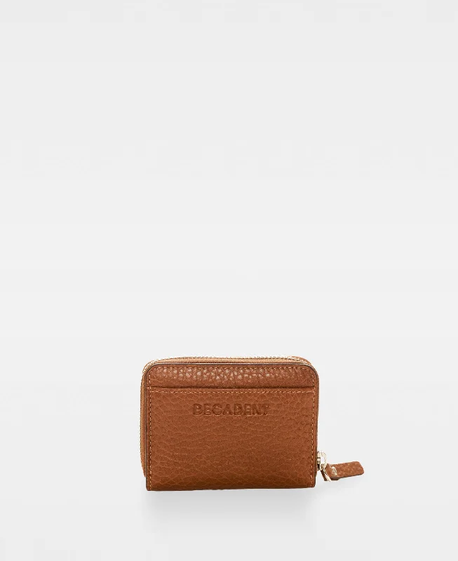 Money clips vs traditional walletsESSIE mini zip wallet - Cognac