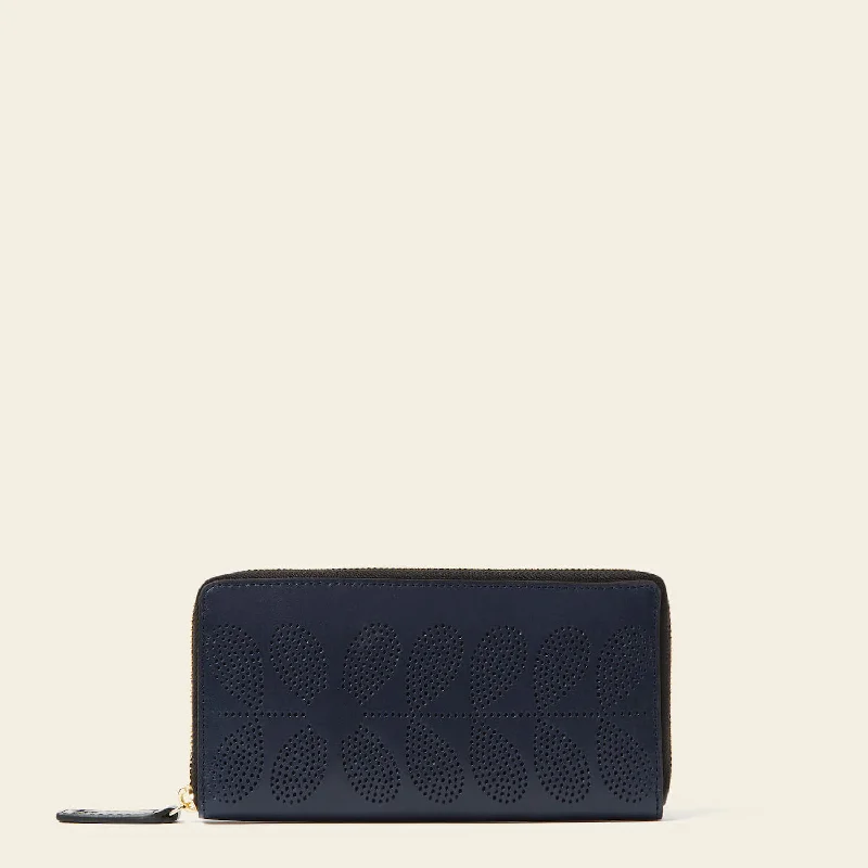 Money clips vs traditional walletsForget Me Not Wallet - Navy Punched Flower