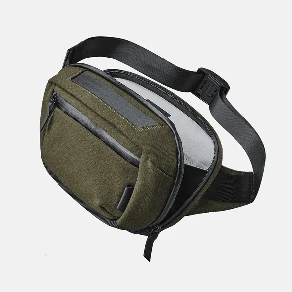 Soft - sided travel bag with reinforced corners for durabilityAlpaka Bravo Waist Pack Axoflux 600D