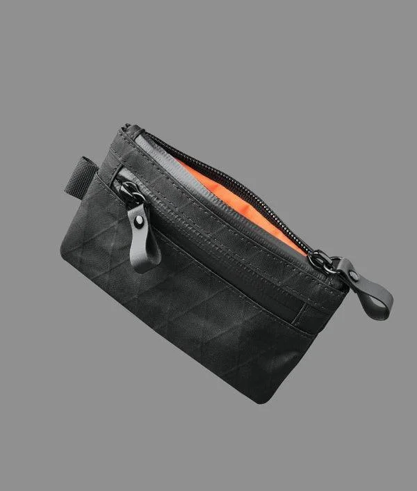 Expandable hard - shell polycarbonate travel bag for long - term international tripsAlpaka Zip Pouch