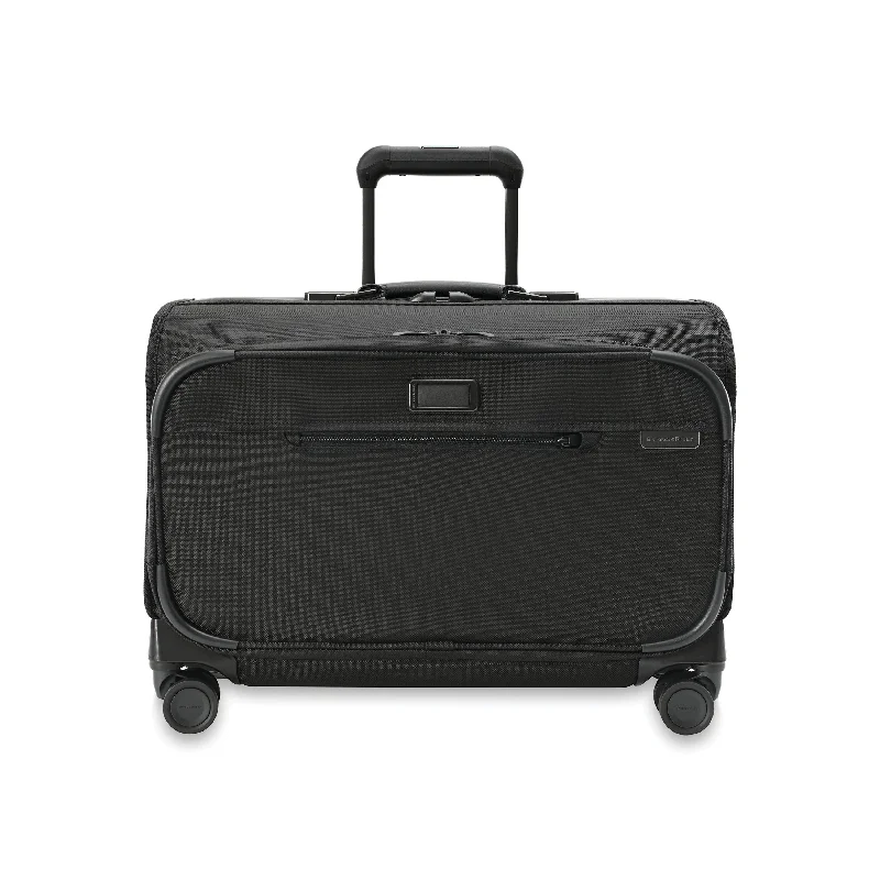 Briggs & Riley BASELINE 21" Carry-On Wheeled Garment Spinner