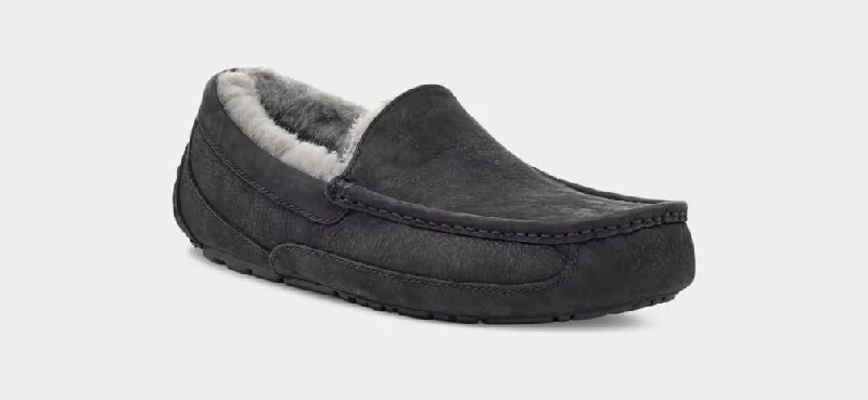 UGG Men's Ascot Matte Leather Slipper