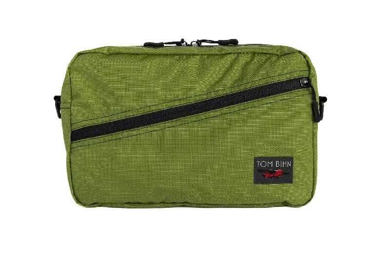 Waterproof canvas travel bag suitable for beach and outdoor vacationsPacking Cube Shoulder Bag