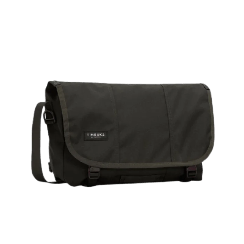 Travel bag with a retractable garment rack for easy unpackingTimbuk2 Flight Classic Messenger Bag - S